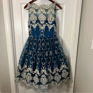 Chi Chi London Reign or Shine Teal Metallic Lace Sleeveless Midi Prom Dress 10